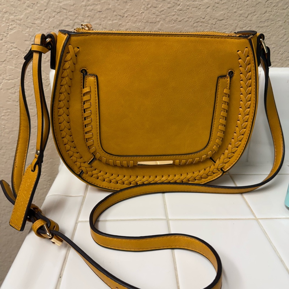 Elegant sole society Yellow Crossbody Bag - Picture 7 of 8